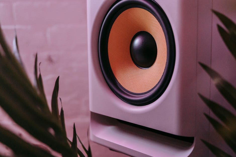 Samsung HW-QS90H: One Box to Rule Them All? We Test the Subwoofer-Free Gambit