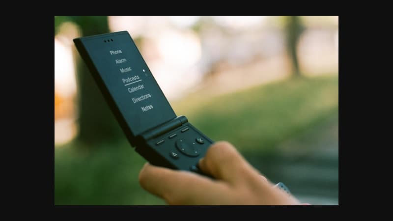 The Light Flip is a minimalist flip phone with a point to prove