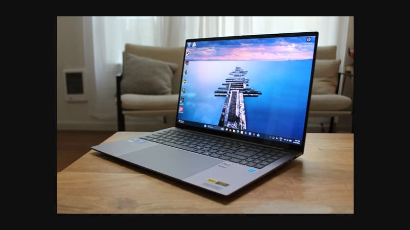 Acer Swift 16 AI (2026) Review: Where Do Your Hands Go?