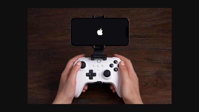 Apple is reportedly working on iPhone game controllers